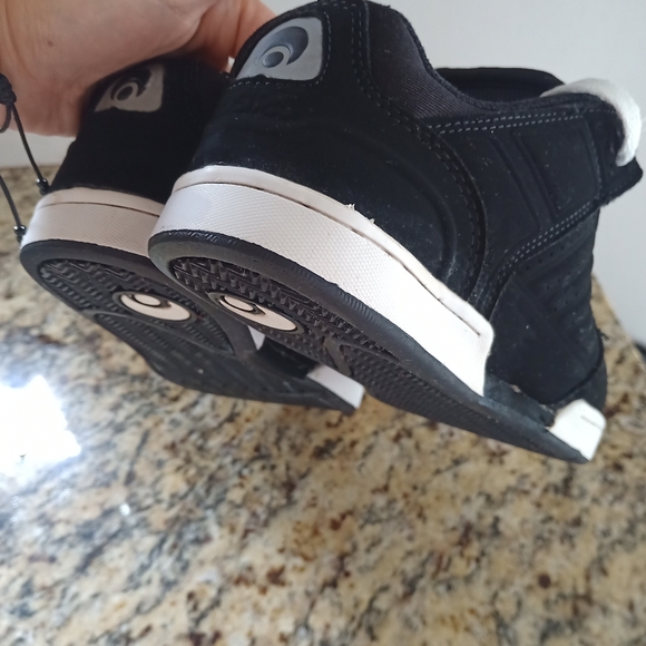 💗sold💗 Boys Osiris Shoes - Picture 3 of 3